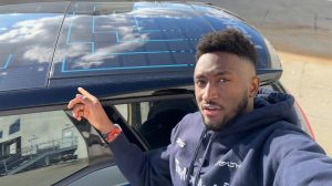 Brownlee reviewing a product.